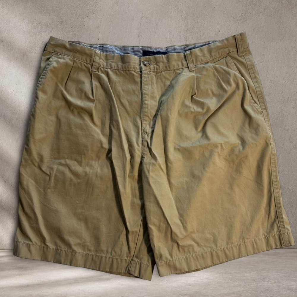 Tommy Hilfiger khaki shorts